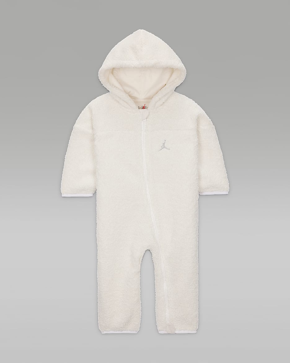 ｂｅｂｅ Jordan Mountainside Baby (0-9M) Bouclé Coverall. Nike.com